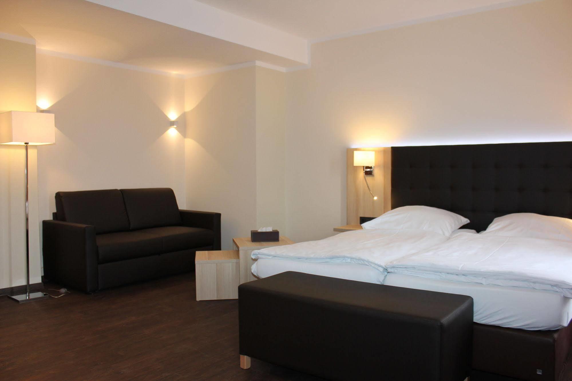 Vivotel Sonderfeld Grevenbroich Exteriör bild